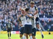 开云体育官网-卢顿城球员受伤离场，状态堪忧