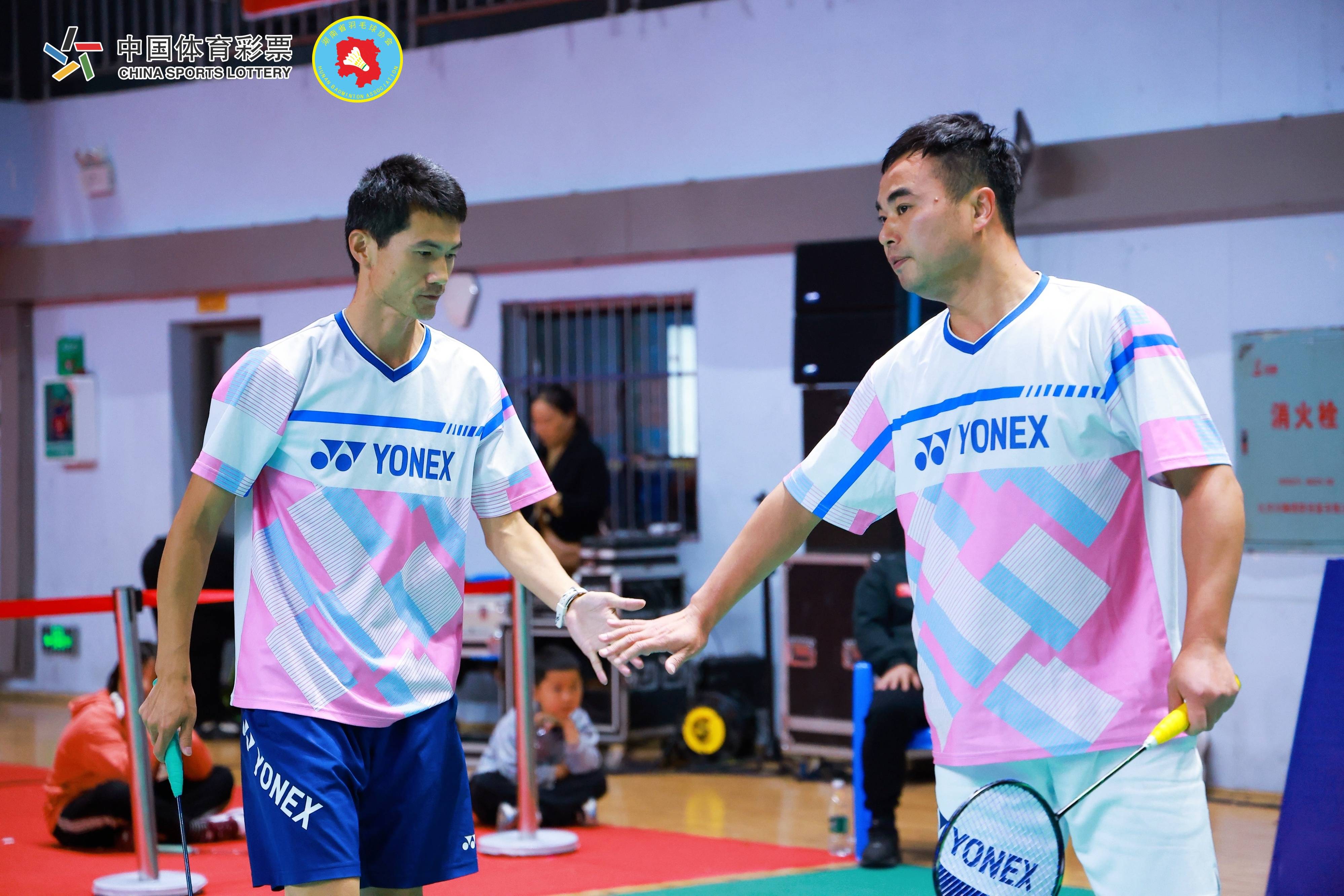 包含湖南队新晋亮点球员表现稳定，球队迎来连胜的词条