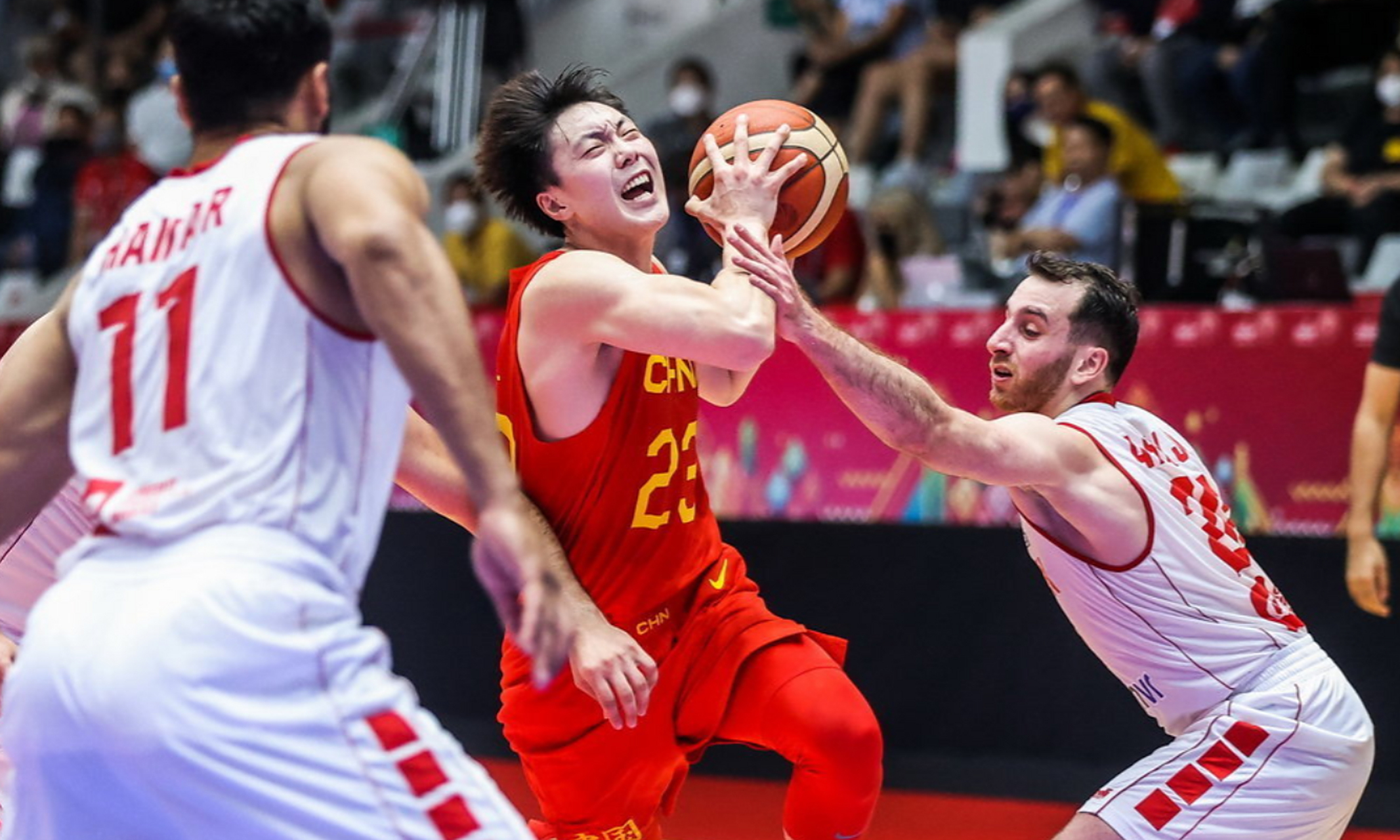 尤文图斯晋级淘汰赛，马刺无缘四强的简单介绍