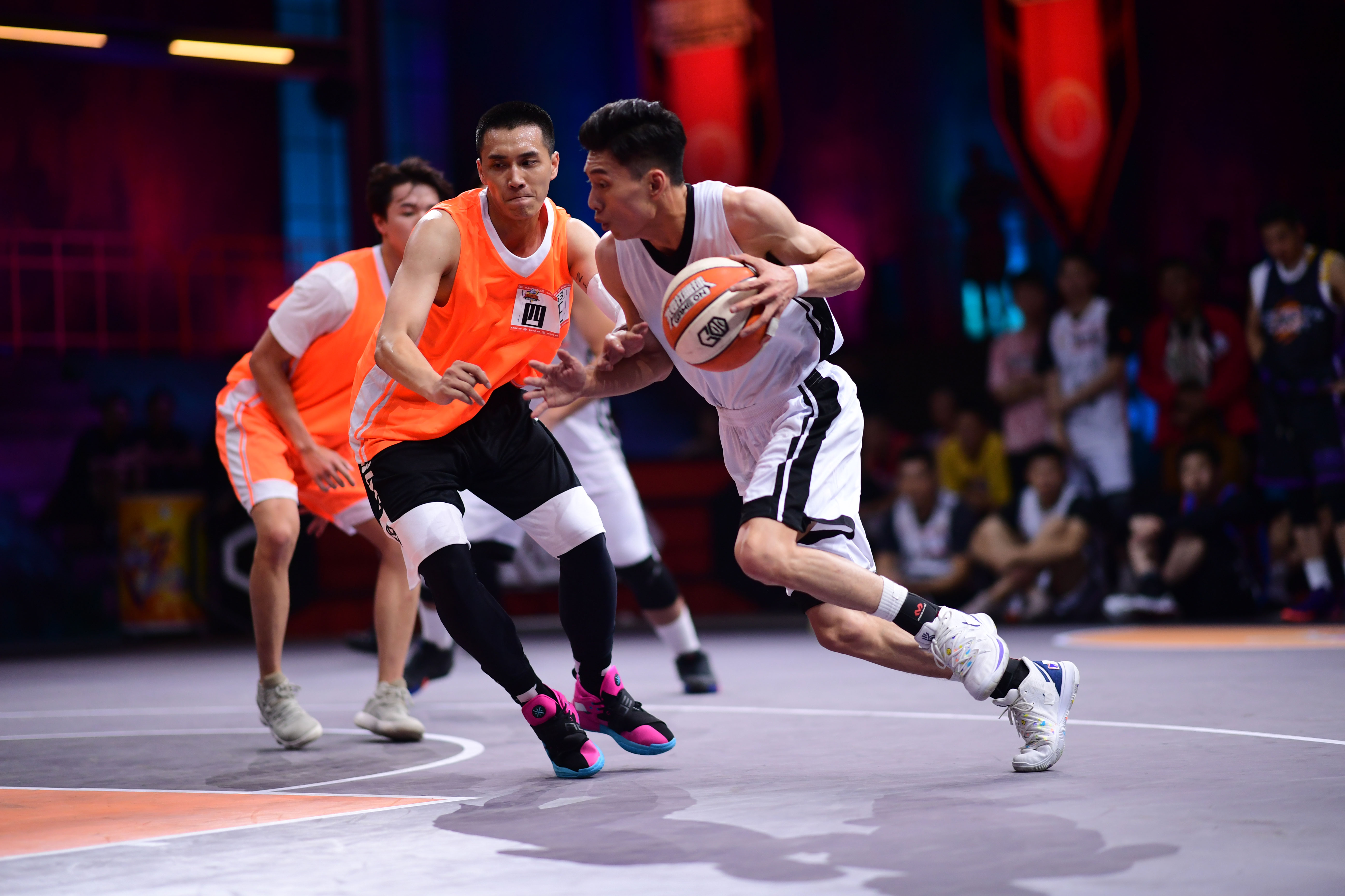 亚太篮球联赛迎来高潮,球员拼尽全力争胜 亚太篮球联赛迎来高潮,球员拼尽全力争胜