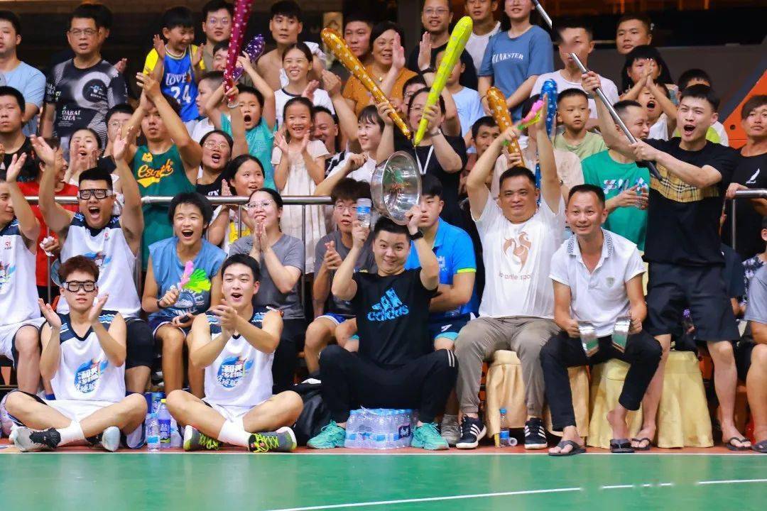 亚太篮球联赛迎来高潮,球员拼尽全力争胜 亚太篮球联赛迎来高潮,球员拼尽全力争胜