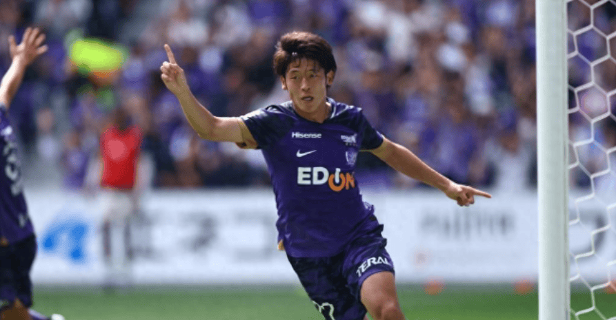 广岛三箭球员发挥出色,成功晋级 广岛三箭球员发挥出色,成功晋级