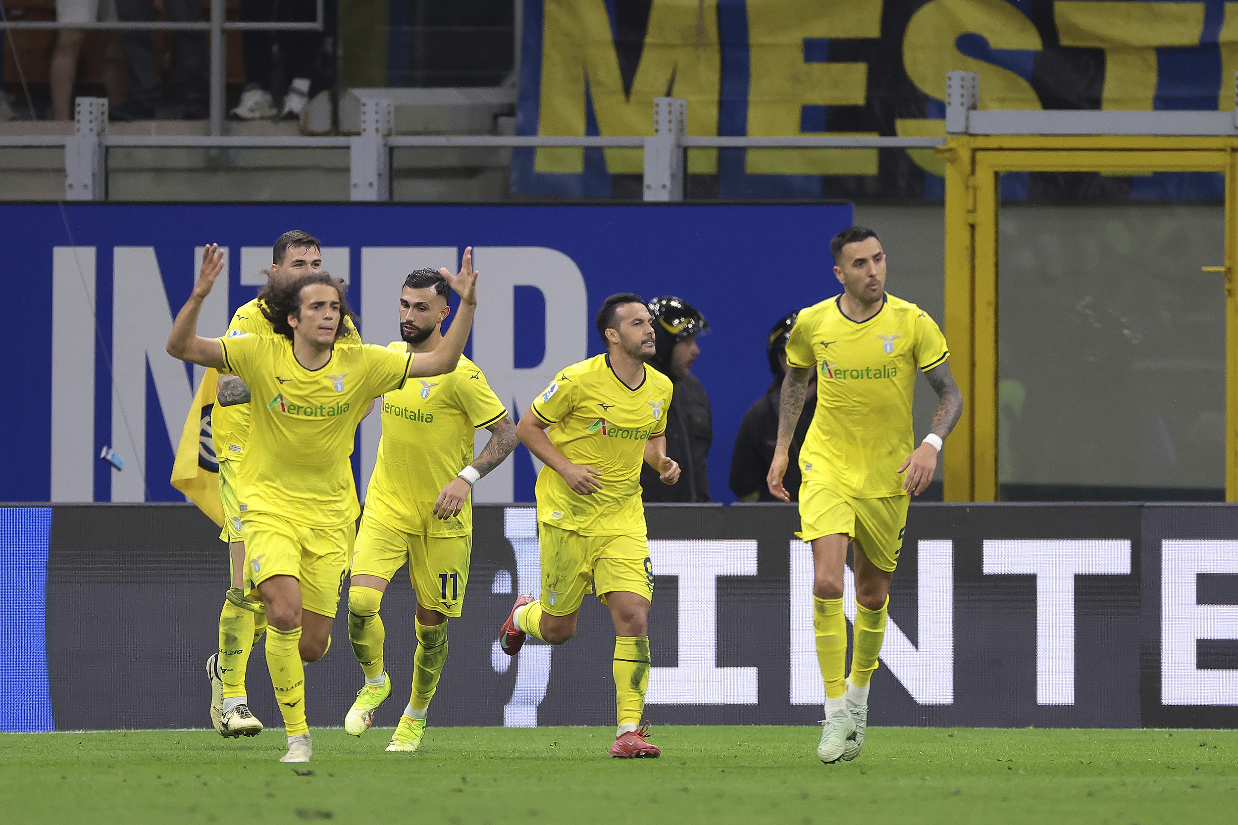 意甲战队转会窗口开启,多支球队展开引援计划 意甲战队转会窗口开启,多支球队展开引援计划