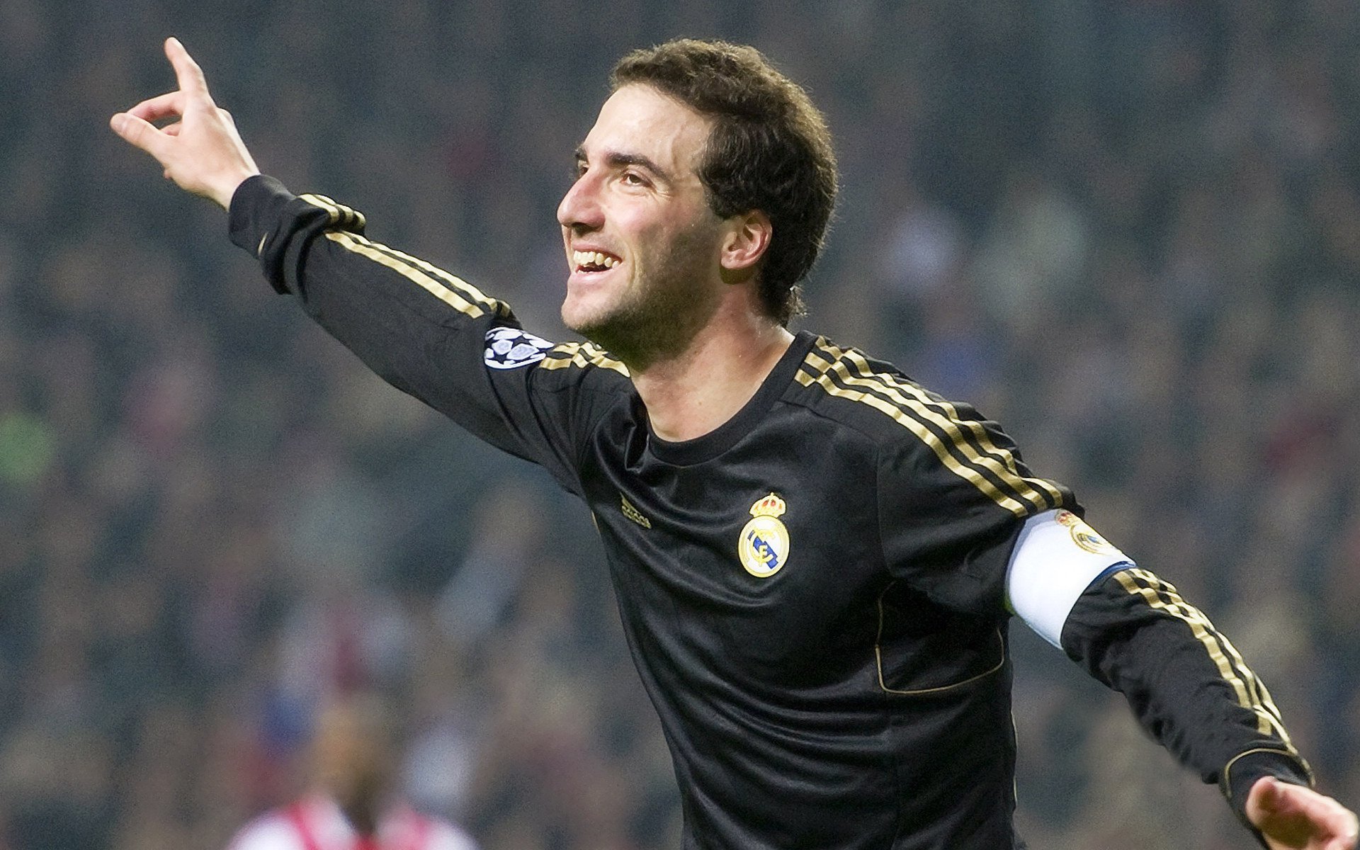 波斯铁骑踏碎威斯特法伦！神秘伊朗力量改写欧冠剧本