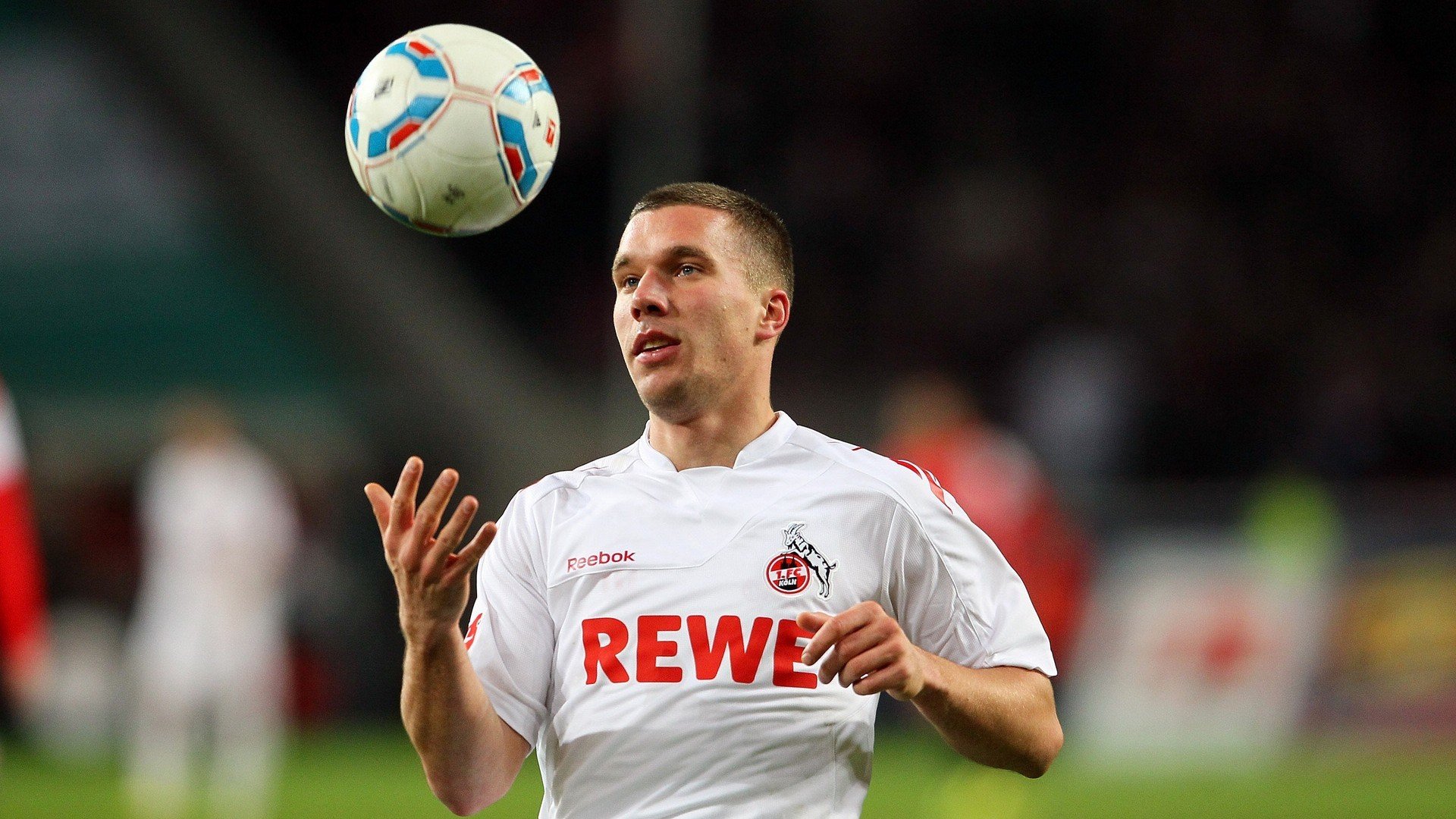 尼克斯的东方征服，福克斯攻防两端的完全统治与中美篮球的深层对话