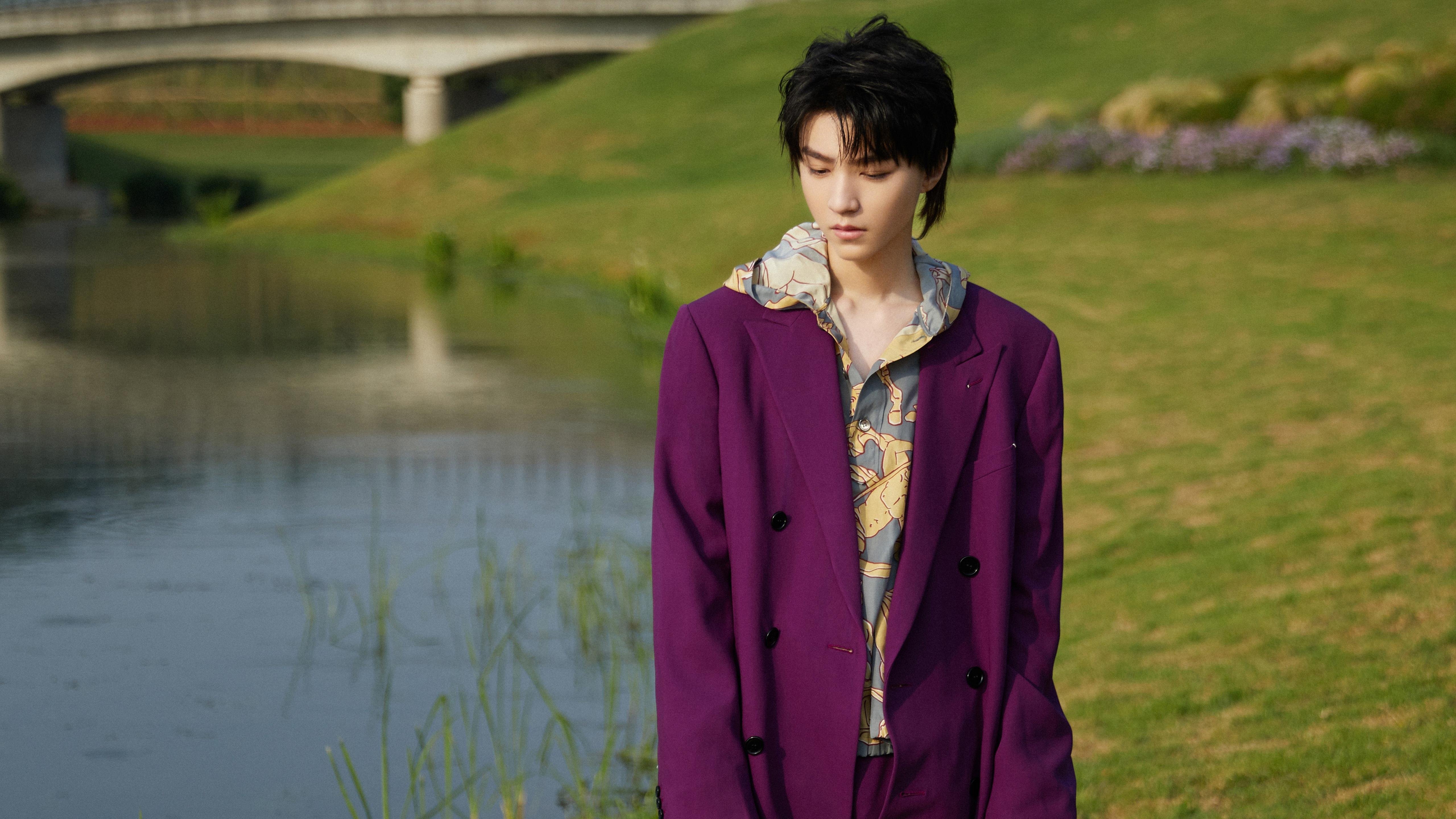 西决生死战,库里是今晚的交响乐指挥,而我们都在他的节奏里震颤