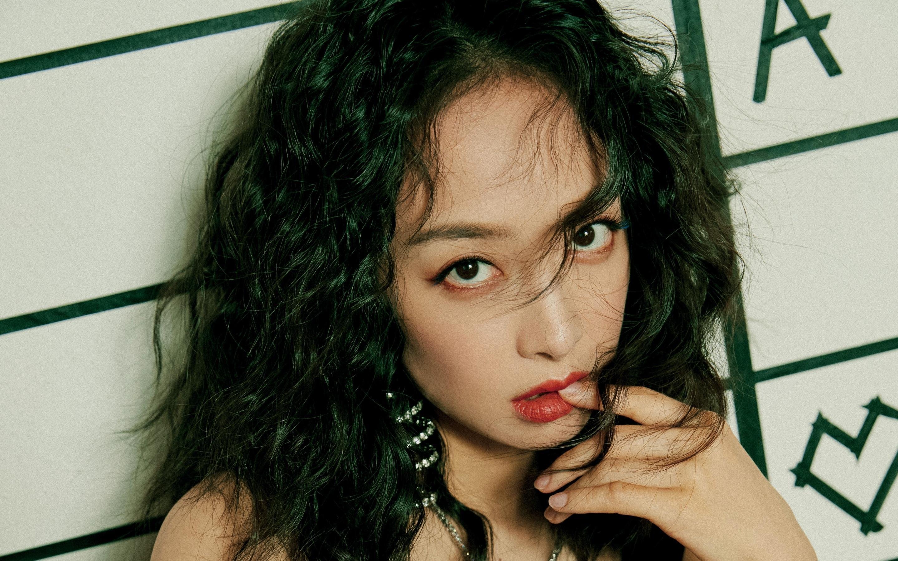 最后一秒，整座球场开始透明融化