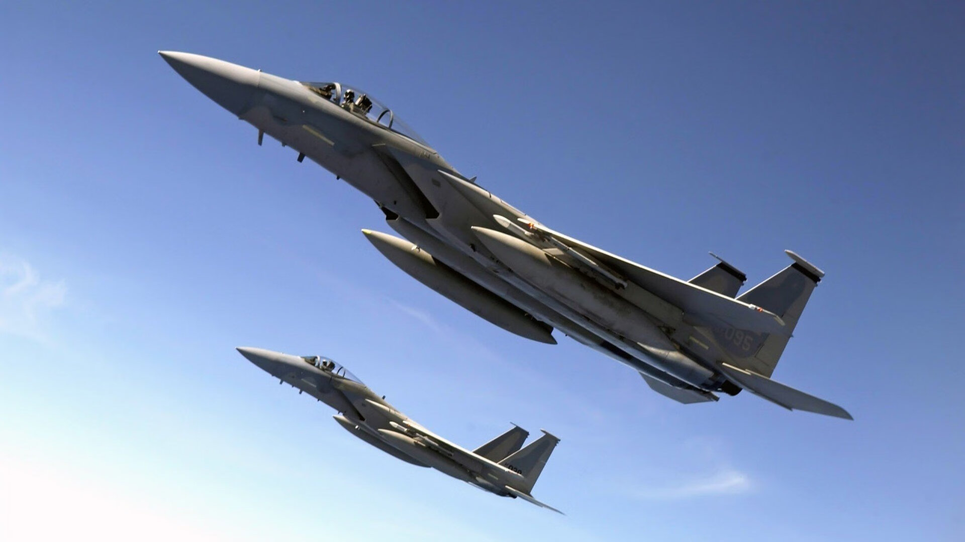 欧冠东西对决，芬兰之星闪耀，京多安关键接管胜莱比锡